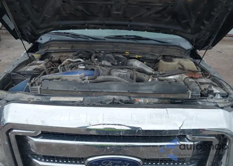 2015 Ford F-250 Lariat z USA, uszkodzony, nr VIN 1FT7W2BT3FED06542